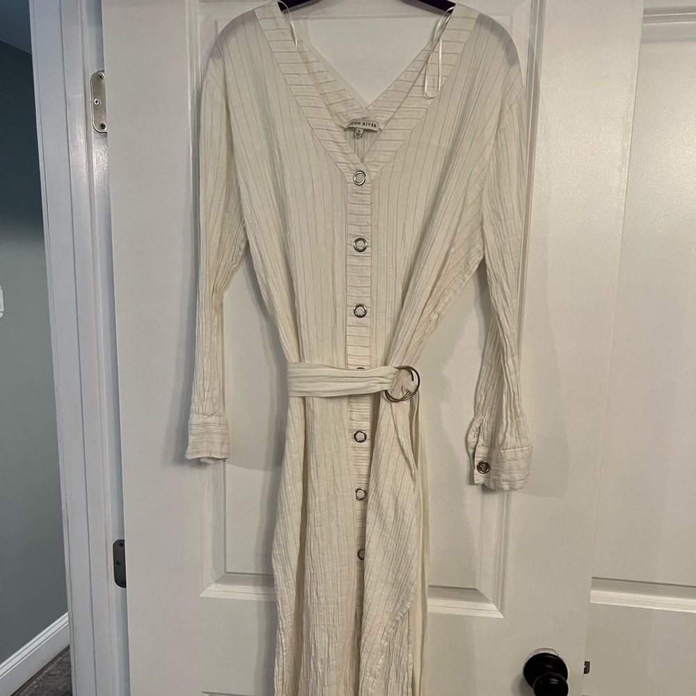 Long sleeve ivory dress